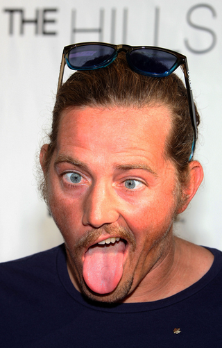Illustration for article titled Spencer Pratt Crashes The Hills Red Carpet In Disguise